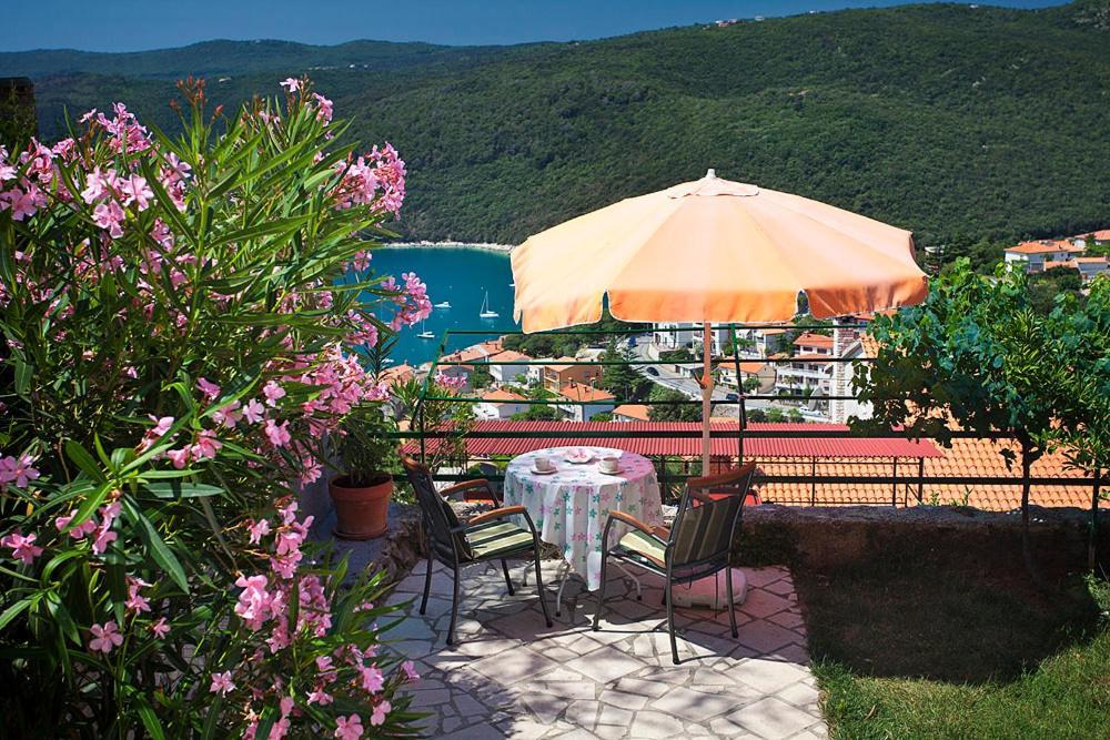 Apartments Lina 2023 Rabac Exterior foto